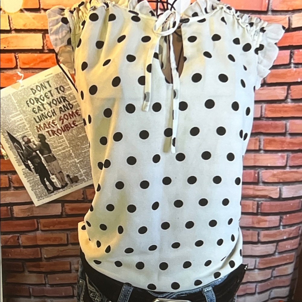 👚 Rose + Olive Polka Dot Ruffle Blouse – Sweet Trouble - Size L (NWOT) / E